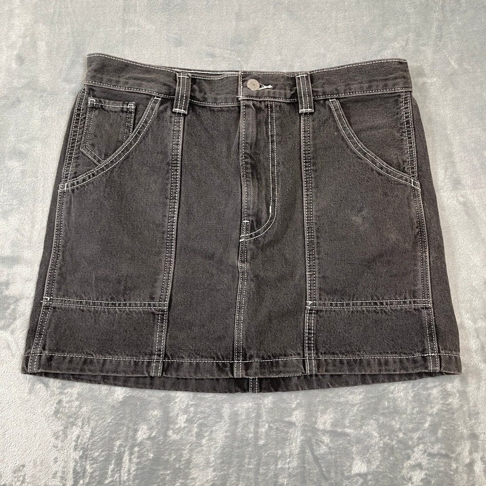 Levis Charcoal Grey Denim Mini Skirt Size 31 Contrast Stitch